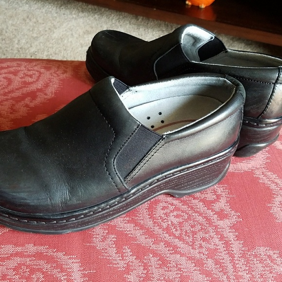 klogs Shoes - KLOGS Brand Black Shoes. Size 8.